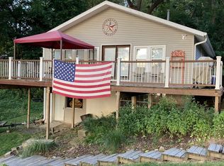 925 Sunset View Dr, Galesburg, IL 61401