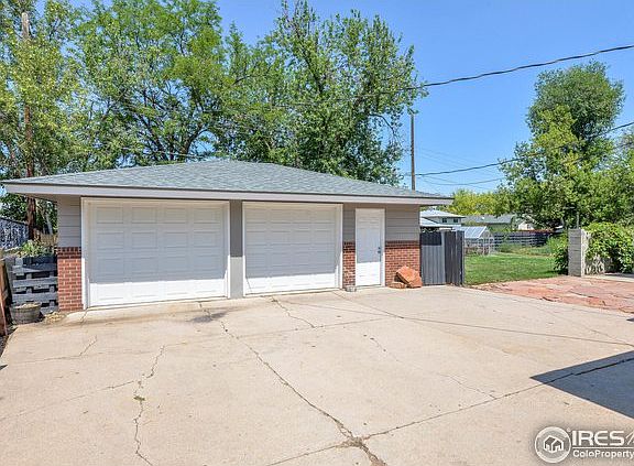 4th image of 1320 25th Avenue Ct