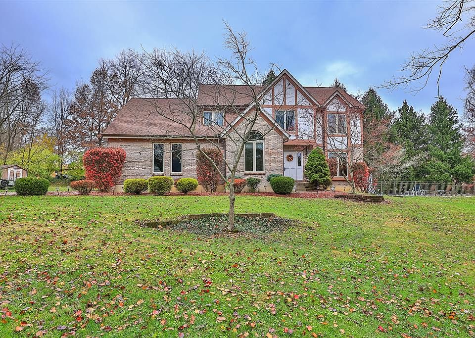 1st image of 9906 Sherwood Dr