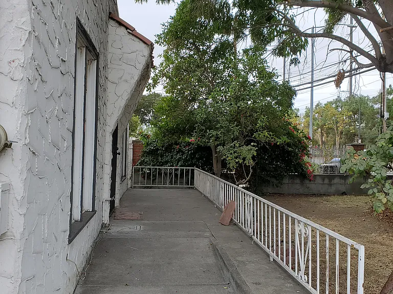 S King Rd — Photo 15