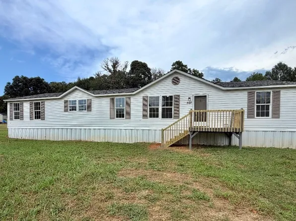 307 Zion Hill Rd, Seneca, SC 29678