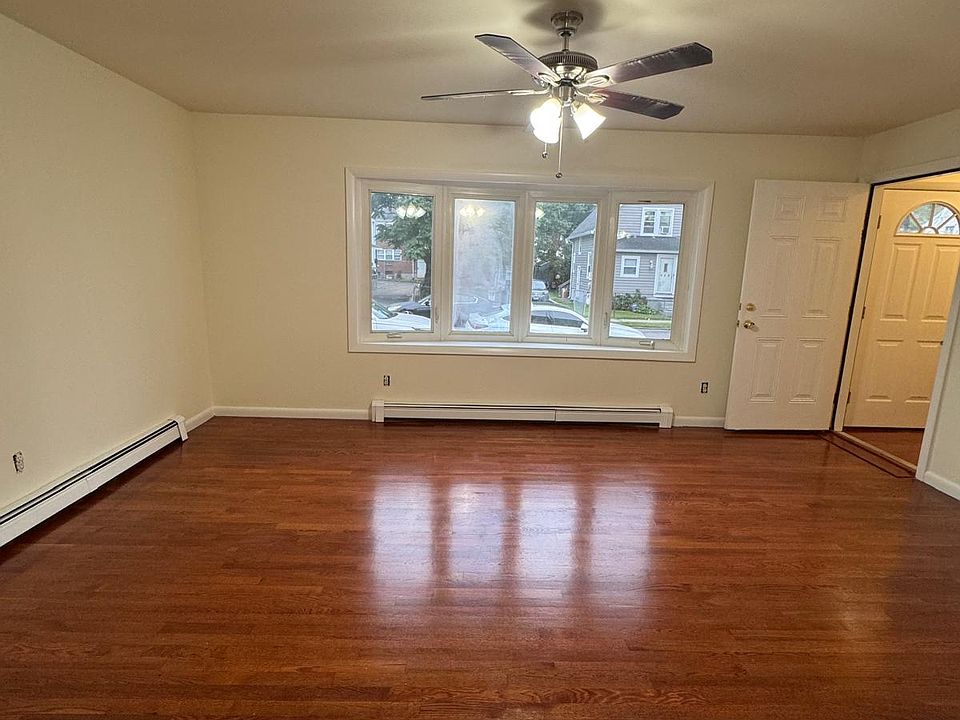 1st image of 152 Jackson Ave #1