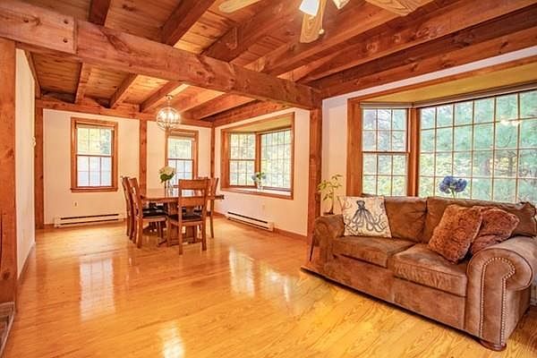 2nd image of 115 Acorn St