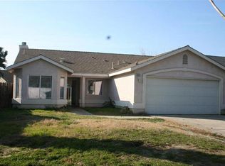 1327 Autumn Ct, Hanford, CA 93230