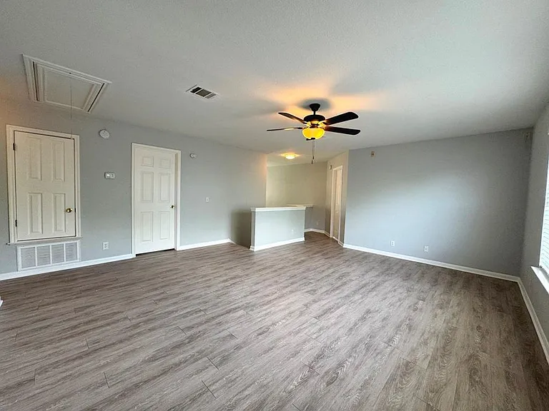 1009 Rutgers Dr — Photo 22