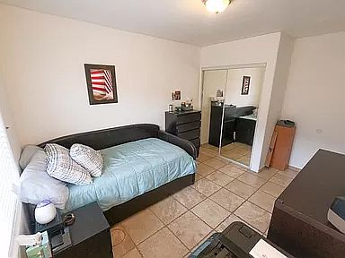 5th image of 3057 National Ave