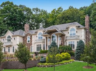 79 Bramshill Dr, Mahwah, NJ 07430