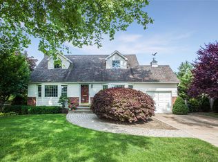 2 Terry Ln, Commack, NY 11725