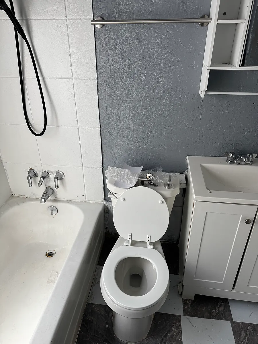 Bathroom - 9813 Manor Ave #1