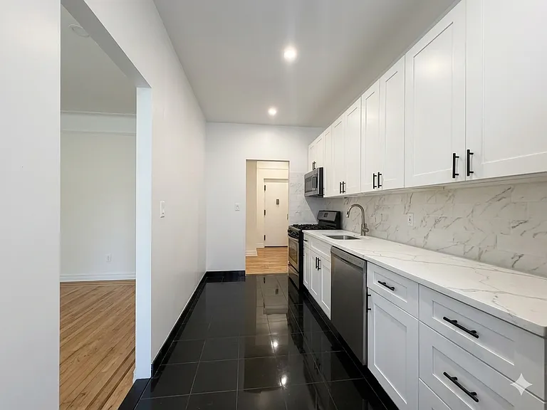 Beech Ave — Photo 3