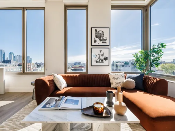 65 Dupont Street image 1 of 33