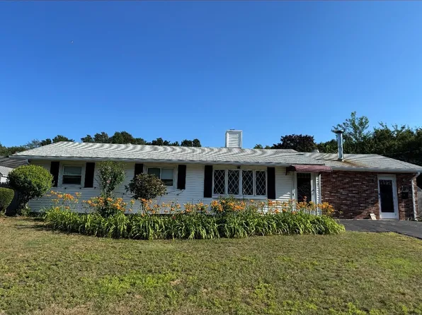 12 Reed Rd, Peabody, MA 01960