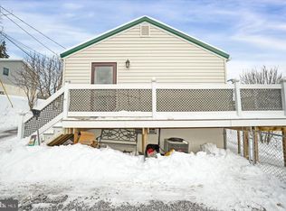 2230 Hillside Aly, Tyrone, PA 16686