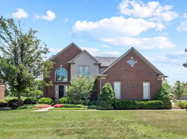 51069 Richard Dr, Plymouth, MI 48170