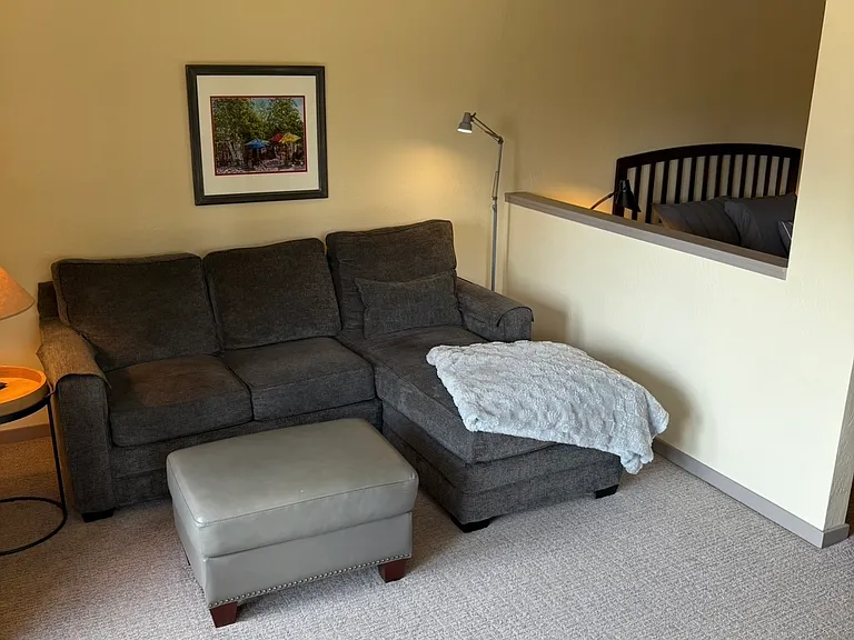 350 Country Club Dr — Photo 5