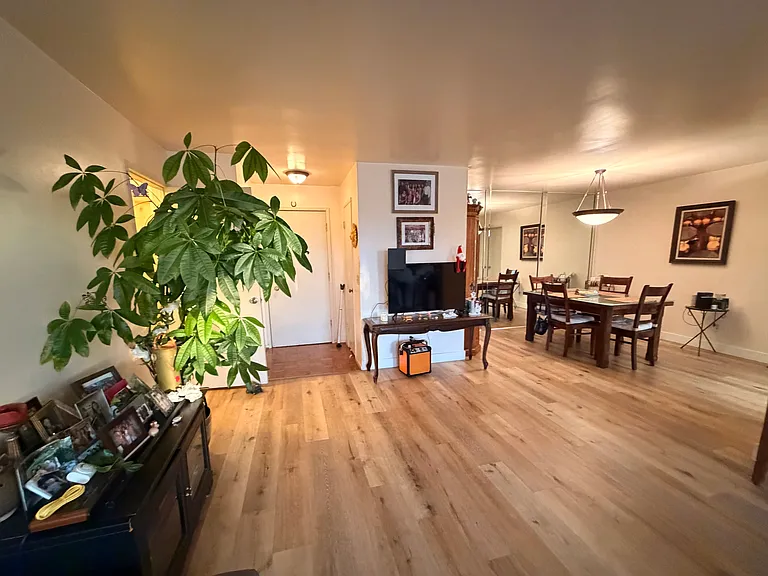 5000 S Centinela Ave — Photo 13