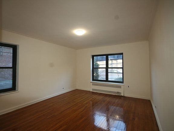 5th image of 68-37 Yellowstone Blvd #C12