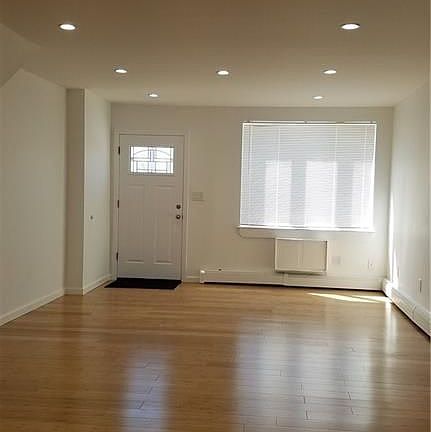 5th image of 907 E 106th St #7B