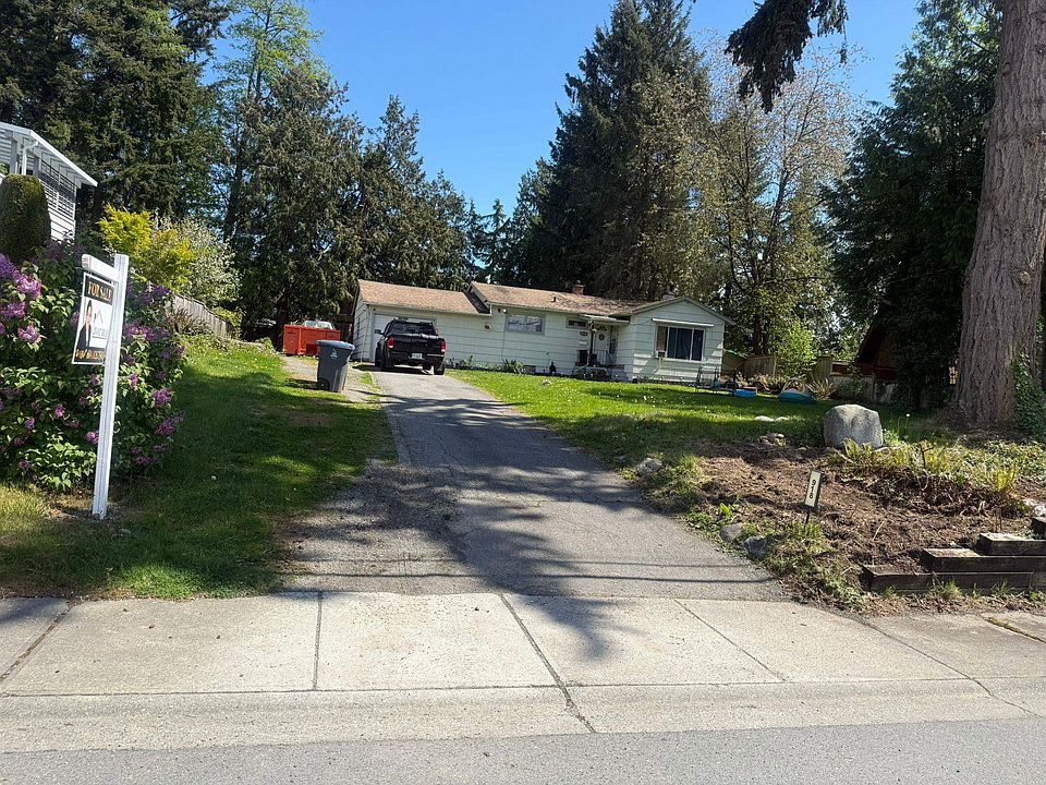 2nd image of 918 164th St