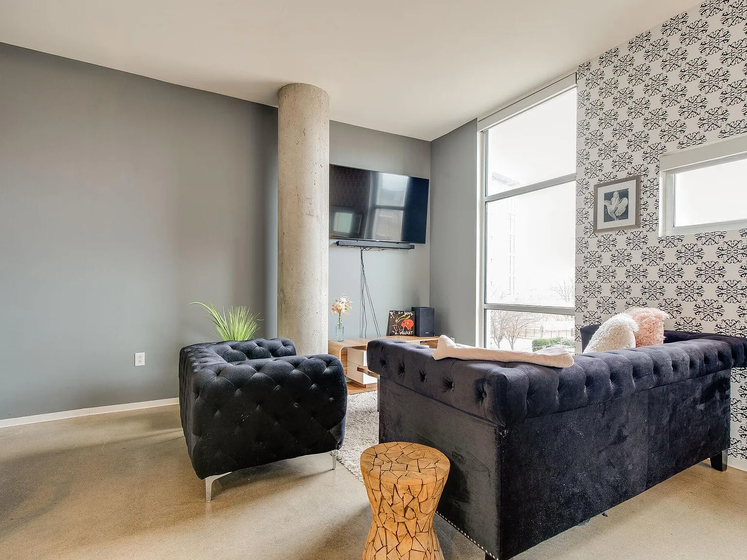 1 bed, 786 sqft, $2,400 — Photo 2