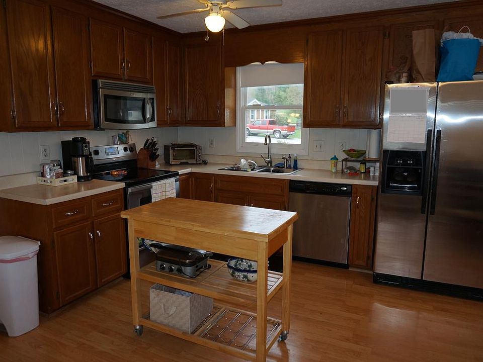 Kitchen with Island