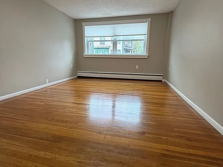 206 Stackpole Street — Photo 7