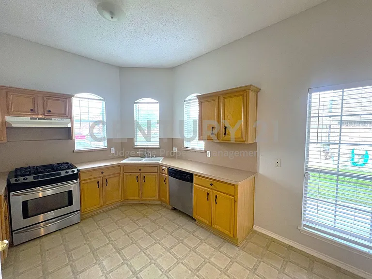 112 Walnut Ln — Photo 8