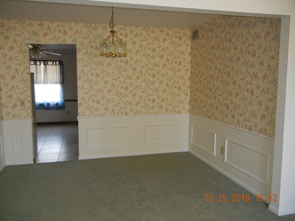 1st image of 22 Shaker Ct