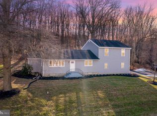 906 W Penn Grant Rd, Willow Street, PA 17584