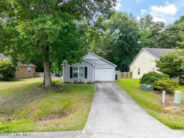 616 S Hampton Drive, Jacksonville, NC 28546