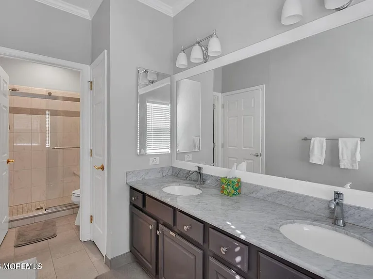 56 Rochford Dr — Photo 3