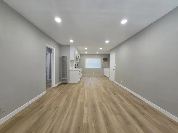 873 E Monterey Ave, Pomona, CA 91767