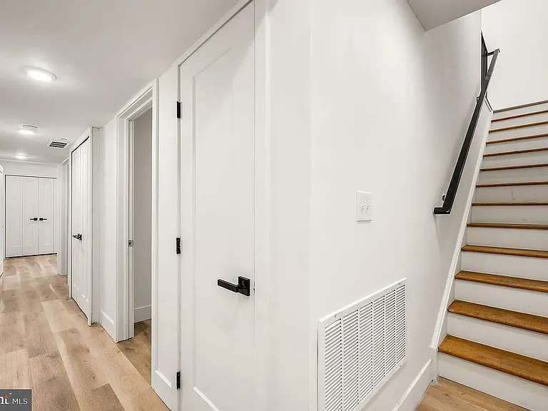 4921 Chester Ave #102 — Photo 9