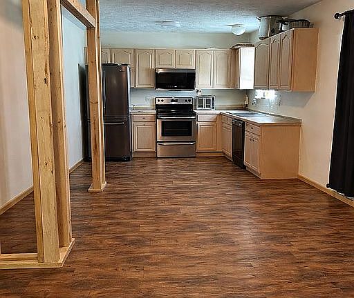 2nd image of 76 Leighs Way