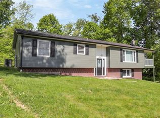 285 Eastlawn Cir, Zanesville, OH 43701
