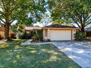 17219 Park Lodge Dr, Spring, TX 77379