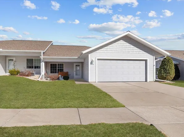 446 Simon DRIVE, Hartford, WI 53027