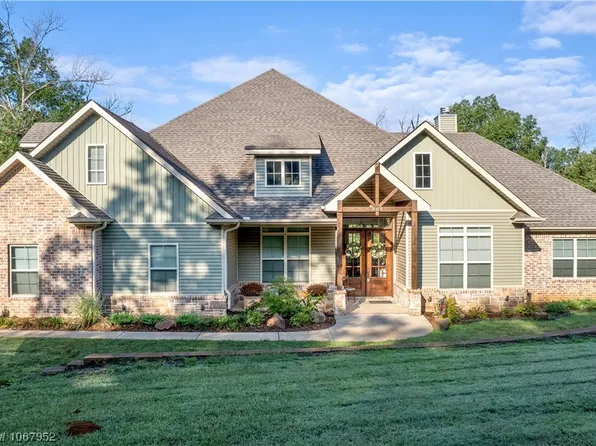 909 Brookside Pl, Greenwood, AR 72936