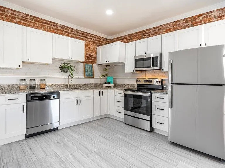 1101 Lee St #3 — Photo 14