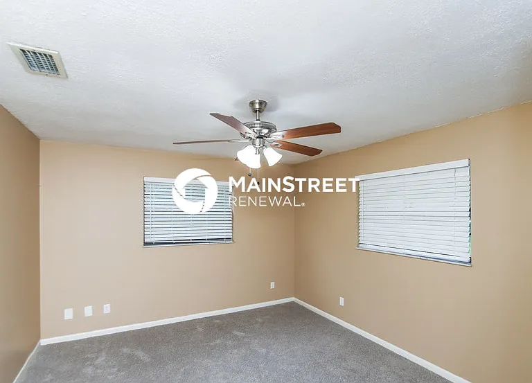 318 Breakwater Ter — Photo 12