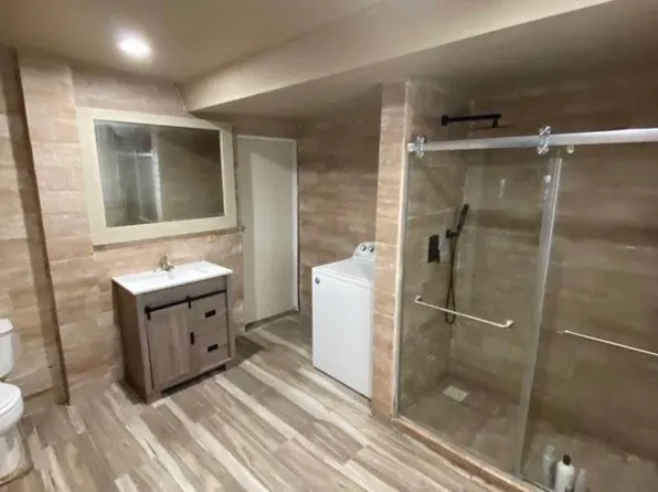 2215 13th St W, Bradenton, FL 34205