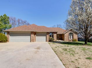 3721 W Birchwood Ct, Springfield, MO 65807