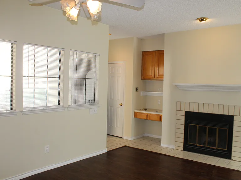 3001 Cedar St #114 — Photo 2
