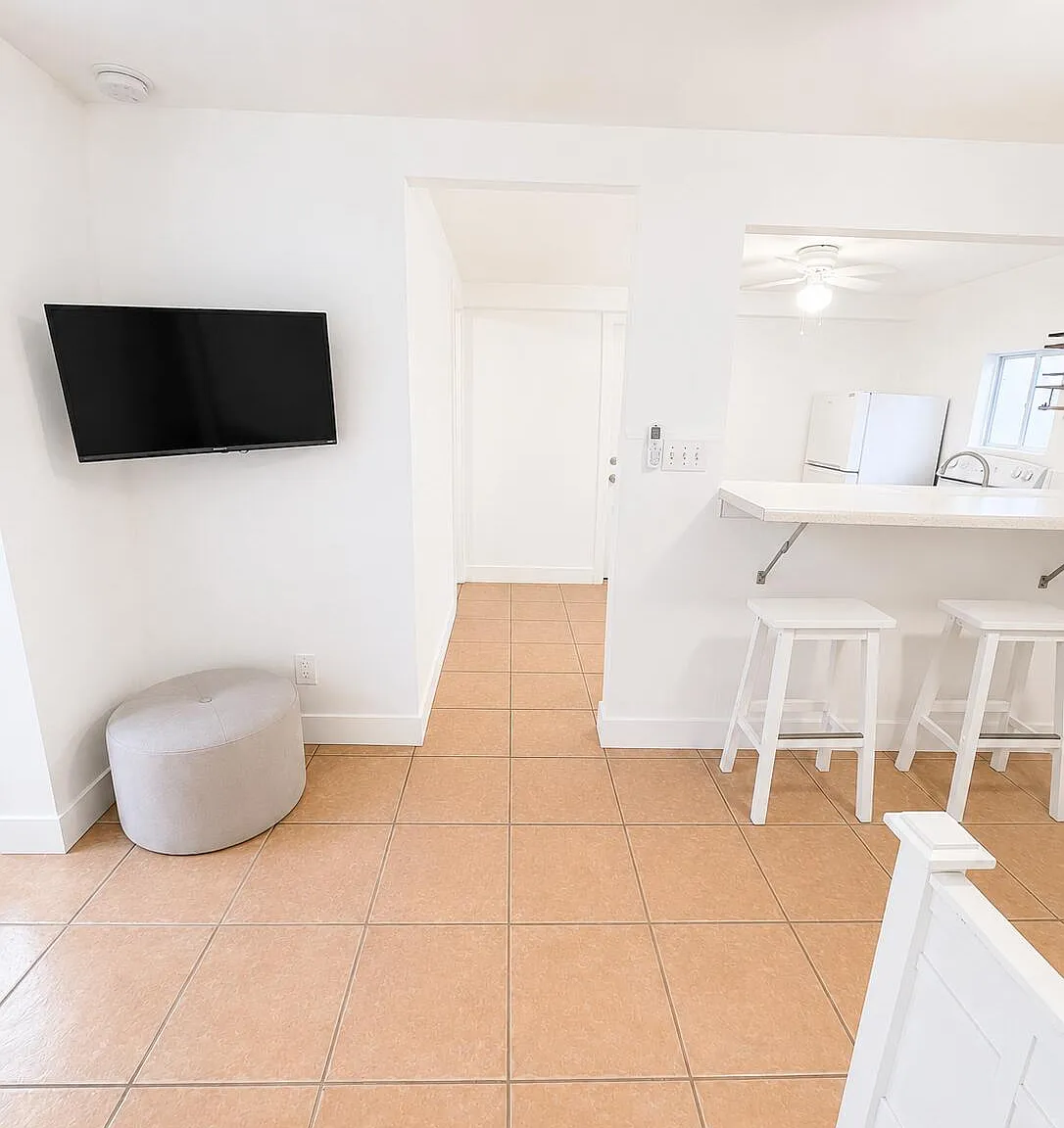 Studio, 1.0 bath, 360 sqft, $1,495 — Photo 2