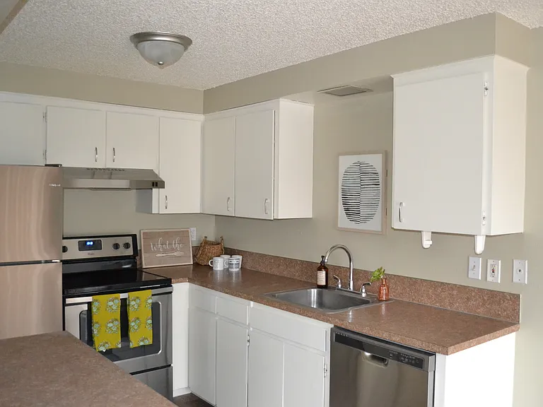 9105 SE 32nd Ave — Photo 3