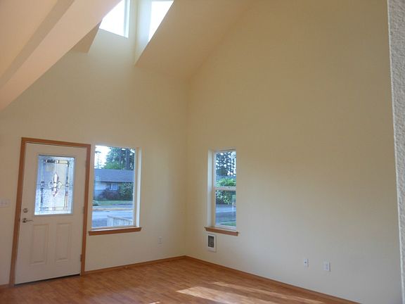 2nd image of 316 W G St