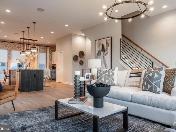 3005 Vice Admiral Way #23C, Philadelphia, PA 19125