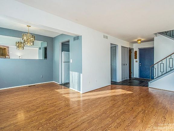 4th image of 8382 Lakeview Dr