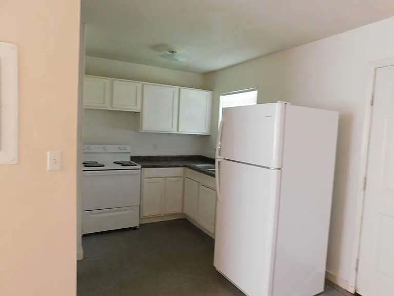 715 Richardson St — Photo 3