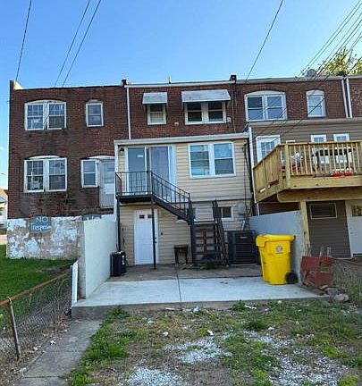 2nd image of 202 W Edgevale Rd #B